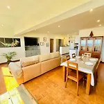 Paraiso - Beachfront - Private Parking Апартаменты Портиман