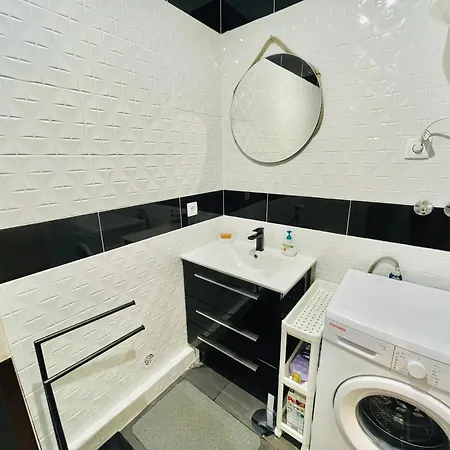 Paraiso - Beachfront - Private Parking Apartman *