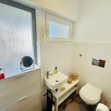 Paraiso - Beachfront - Private Parking